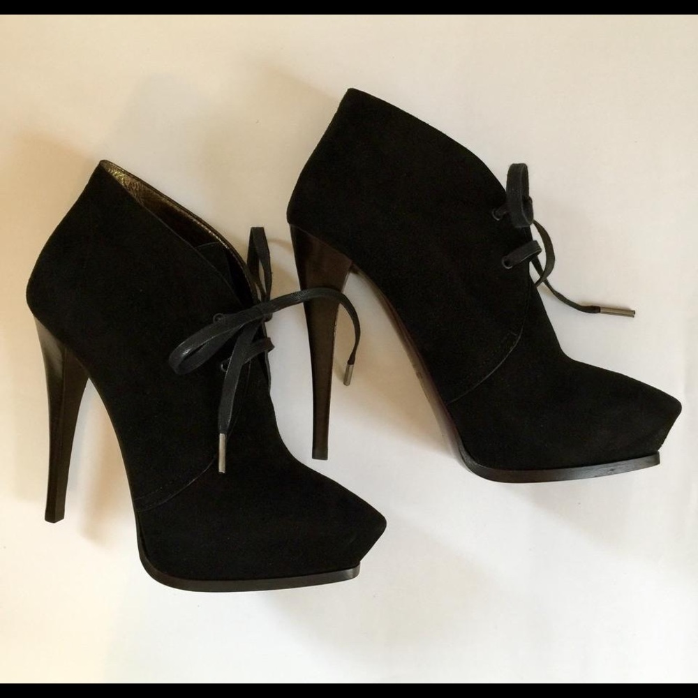 LANVIN BLACK SUEDE HEELS